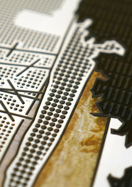 Detail photo of a foil print. You can see the applied lines and dots of varying thickness and height. They symbolise outlines and areas with which image compositions become recognisable.